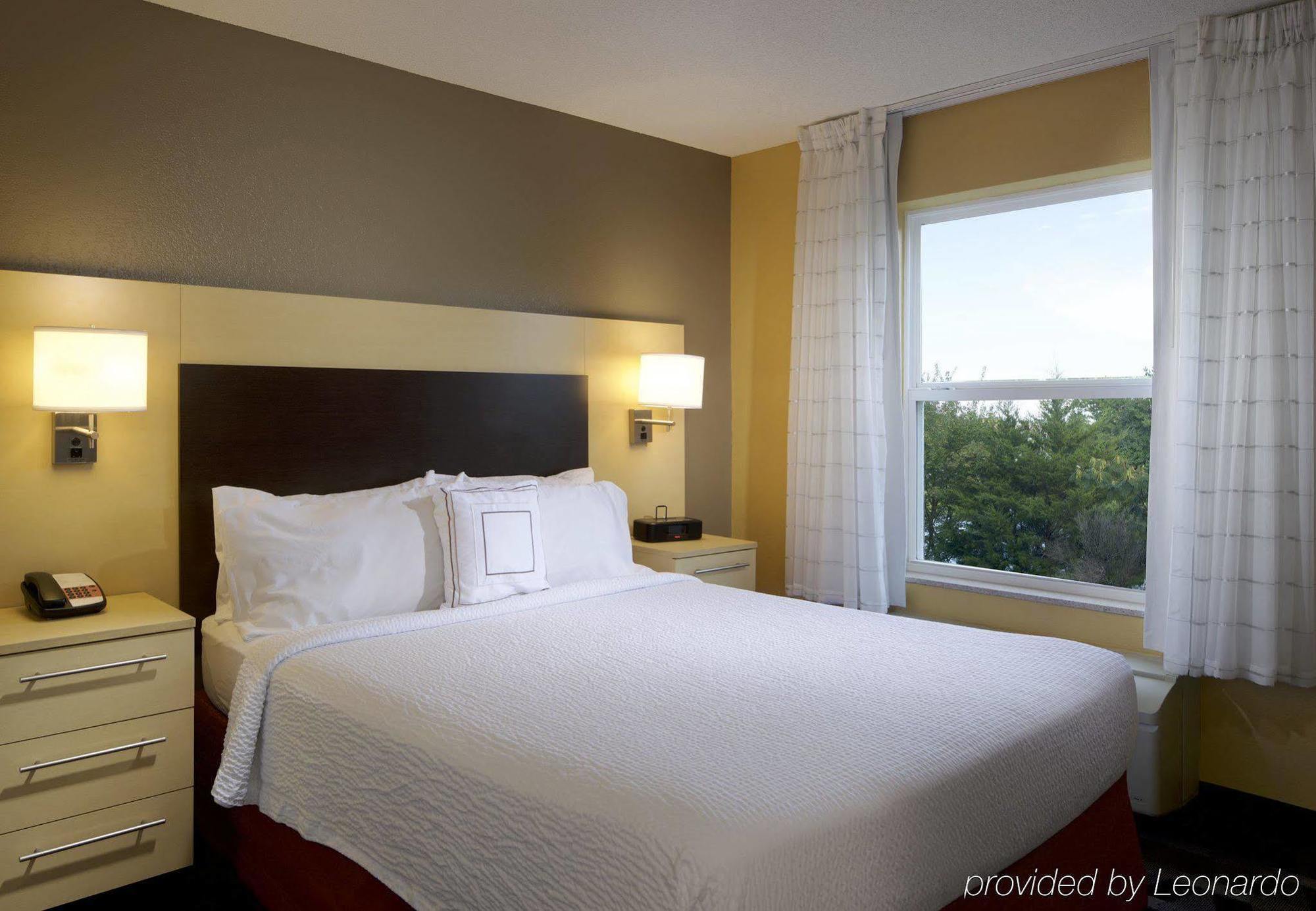 Towneplace Suites By Marriott Джексонвилл Экстерьер фото
